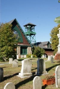 St.Saviour`s Church mit Fenstern aus Tiffany Glas