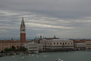 Markusplatz mit Dogenpalast Venedig