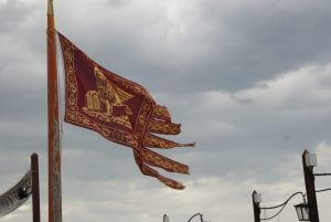 Flagge von Venedig mit dem Löwen von San Marco