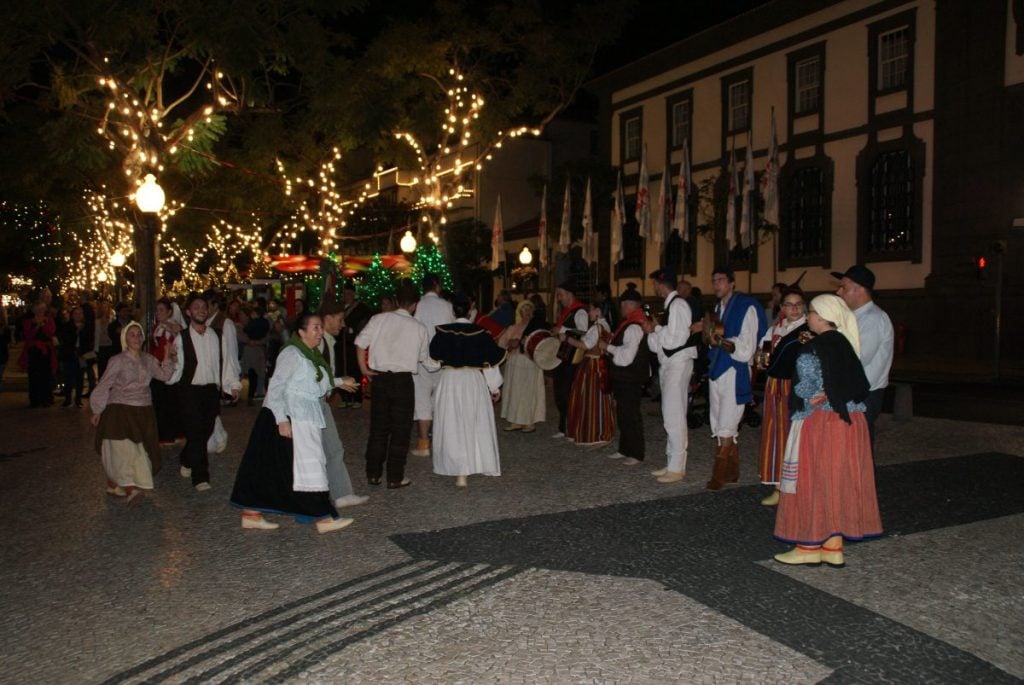 Traditionelle Volkstänze in Funchal auf Madeira