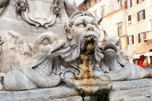 Piazza della Rotonda, Brunnen vor dem Pantheon
