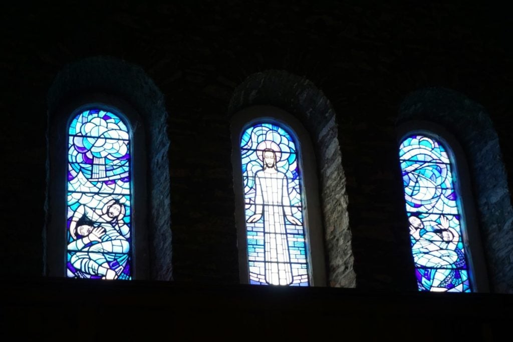St. Mary's Church Glasmalerei von John Petts Fishguard Wales