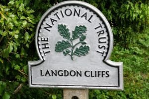 The National Trust Langdon Cliffs weiße Kreidefelsen Schutz