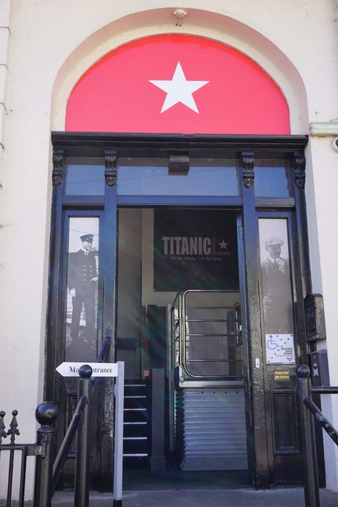Titanic Experience interaktives Museum Cobh Eingang